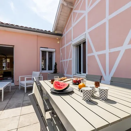 Les Halles Keyweek Duplex With Terrace And Parking In Center Apartament *