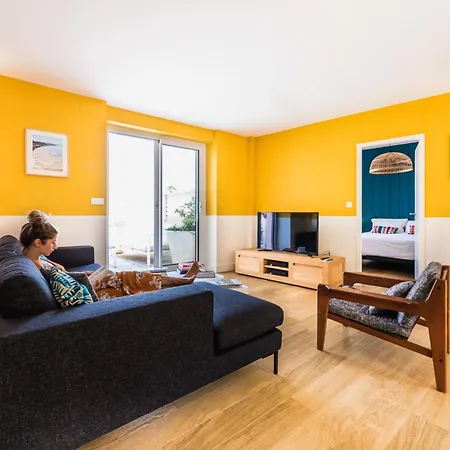 דירה Les Halles Keyweek Duplex With Terrace And Parking In Center ביאריץ