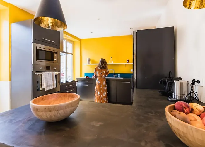Les Halles Keyweek Duplex With Terrace And Parking In Center דירה ביאריץ