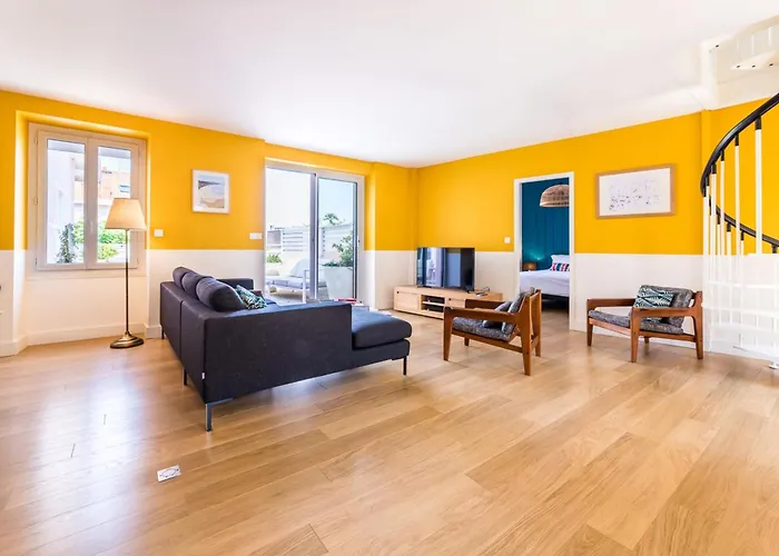 Les Halles Keyweek Duplex With Terrace And Parking In Center 公寓 比亚里茨