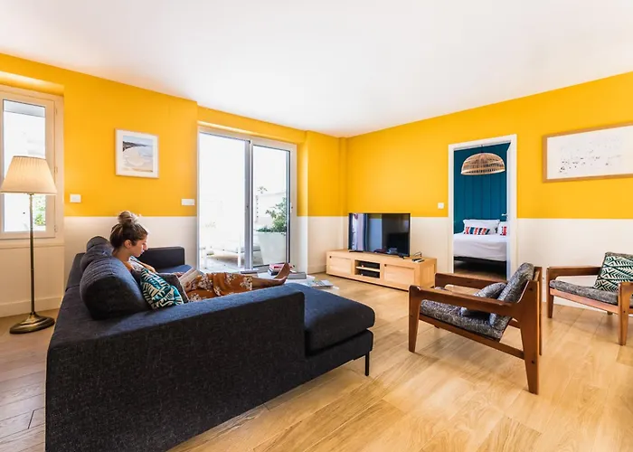 דירה Les Halles Keyweek Duplex With Terrace And Parking In Center ביאריץ